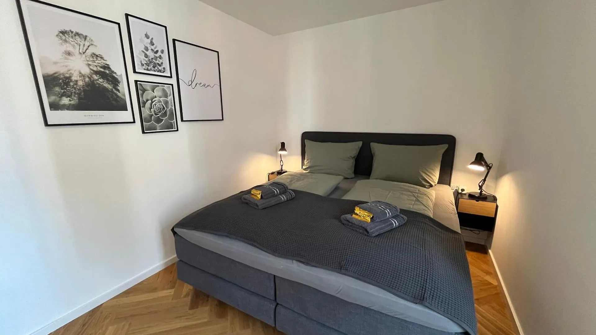 Wohnperle*Elboase*Einzigartig*Hochwertig*Ruhig Apartman Drezda 0*,  Németország